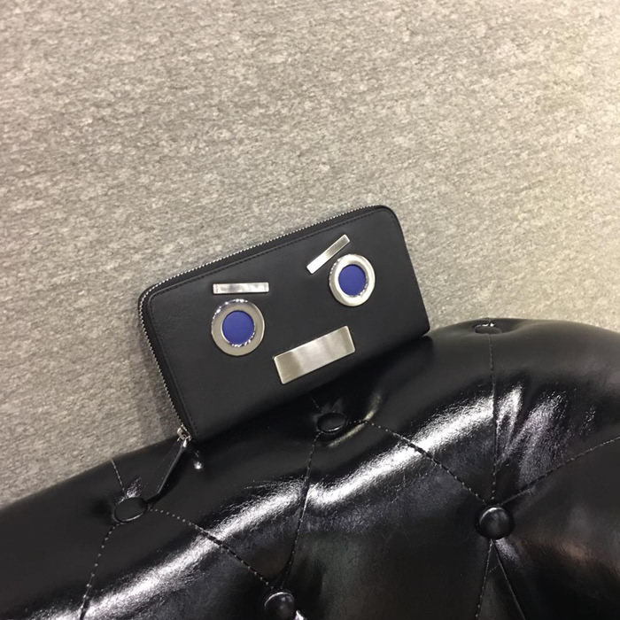 FENDI芬迪 小牛皮 手工縫製 多卡位 小怪獸潮人錢包  fd1150