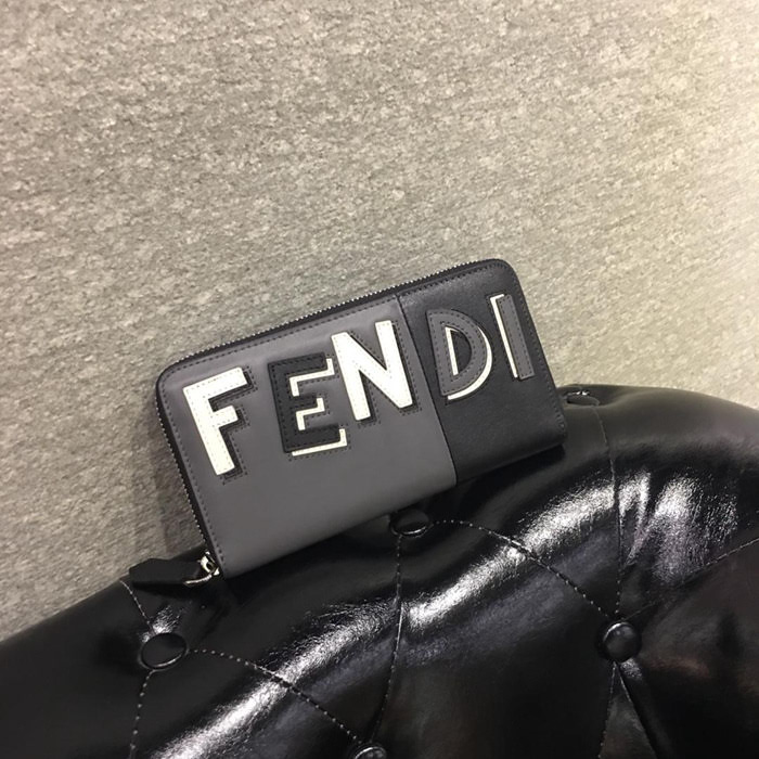 FENDI芬迪 小牛皮 手工縫製 多卡位 小怪獸潮人錢包  fd1151