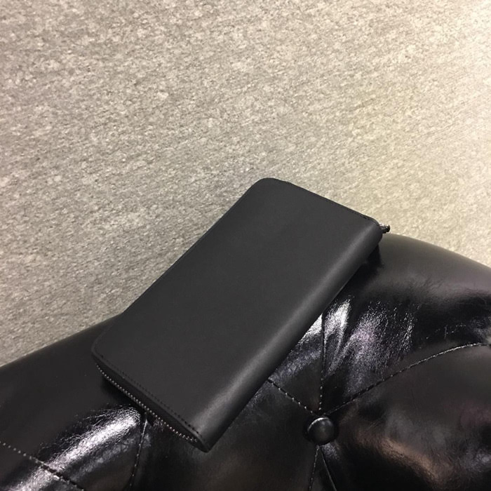 FENDI芬迪 小牛皮 手工縫製 多卡位 小怪獸潮人錢包  fd1157