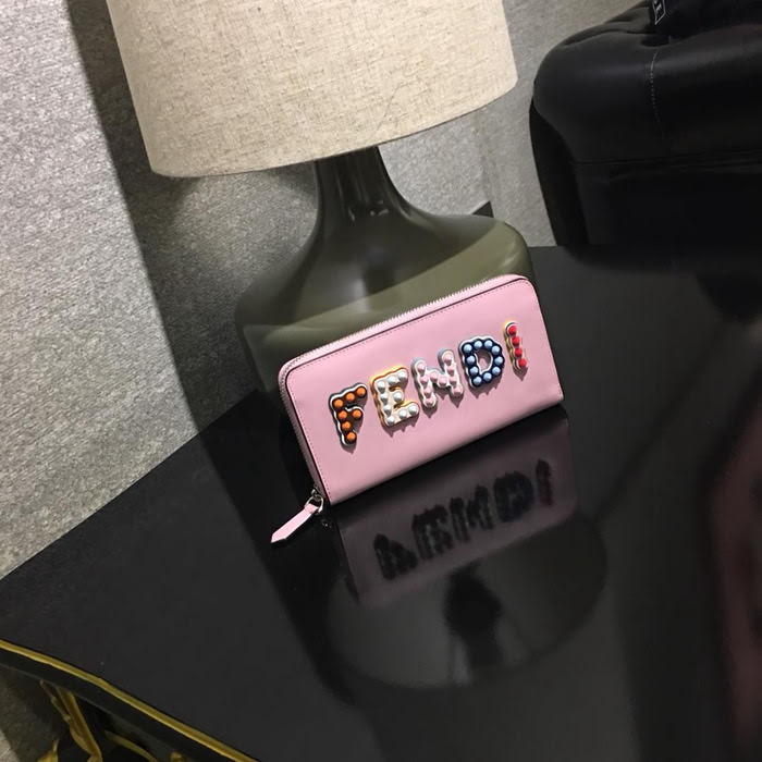 FENDI芬迪 小牛皮 手工縫製 多卡位 小怪獸潮人錢包  fd1158