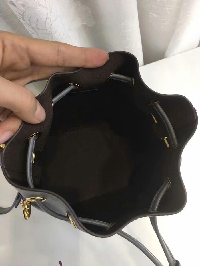 FENDI芬迪 F家專櫃最新款 原單品質 小型桶袋  fd1195