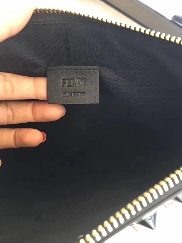 FENDI芬迪 潮爆款 小怪獸 女款手包  fd1211