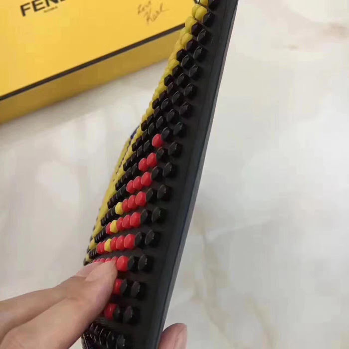 FENDI芬迪 潮爆款 小怪獸 女款手包  fd1214
