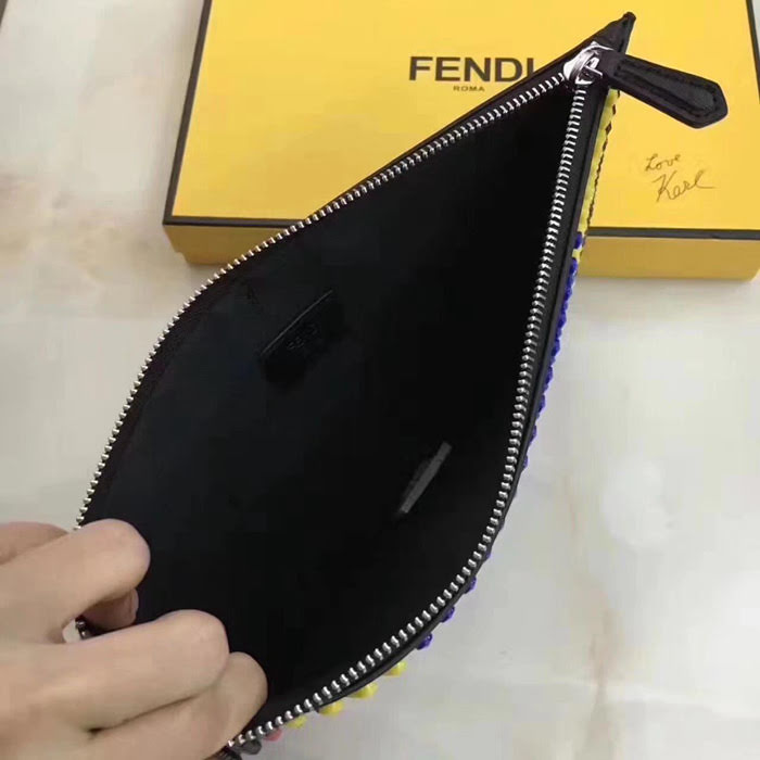 FENDI芬迪 潮爆款 小怪獸 女款手包  fd1214