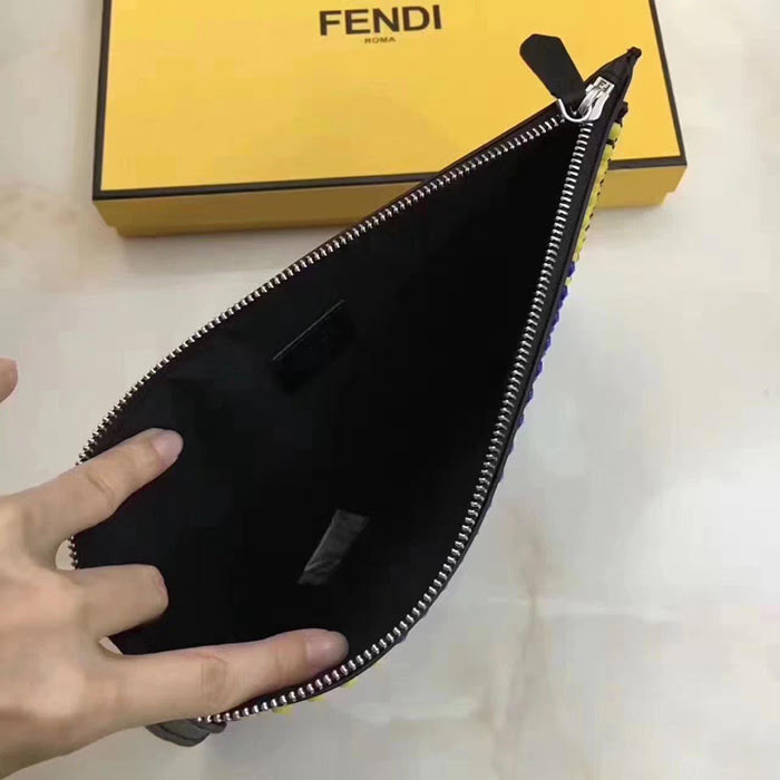 FENDI芬迪 潮爆款 小怪獸 女款手包  fd1215