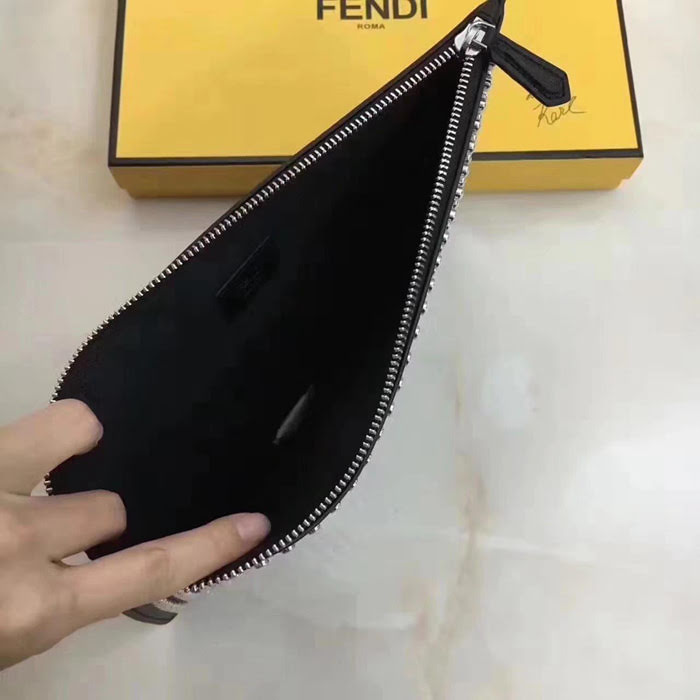 FENDI芬迪 潮爆款 小怪獸 女款手包  fd1216