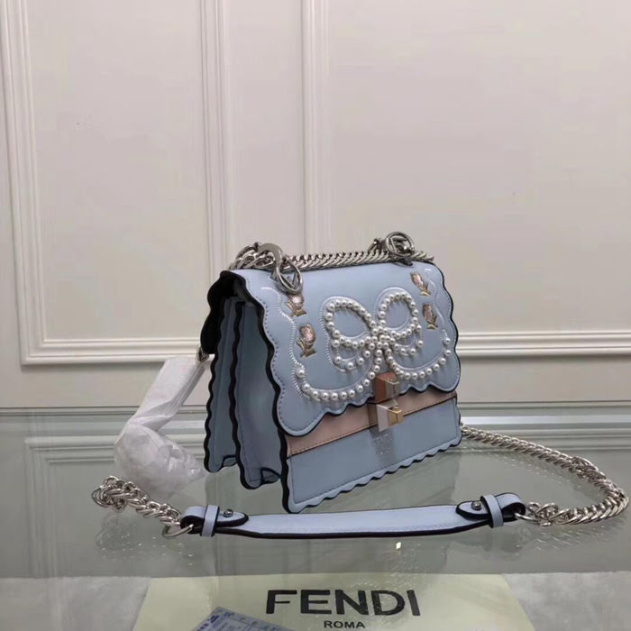 FENDI芬迪 2018早春新款 鑲嵌珍珠斜挎包 8815  fd1239