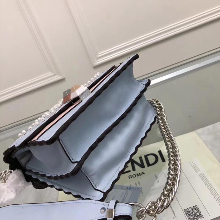 FENDI芬迪 2018早春新款 鑲嵌珍珠斜挎包 8815  fd1239