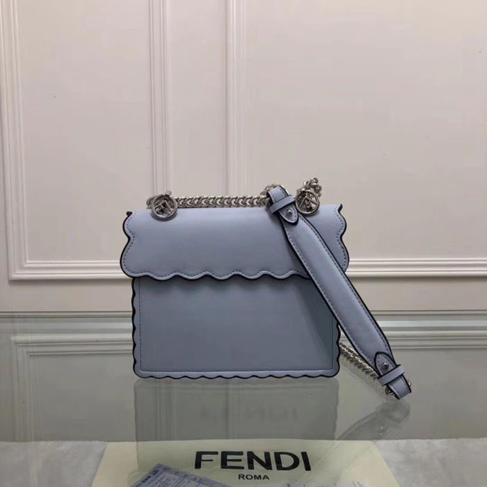 FENDI芬迪 2018早春新款 鑲嵌珍珠斜挎包 8815  fd1239