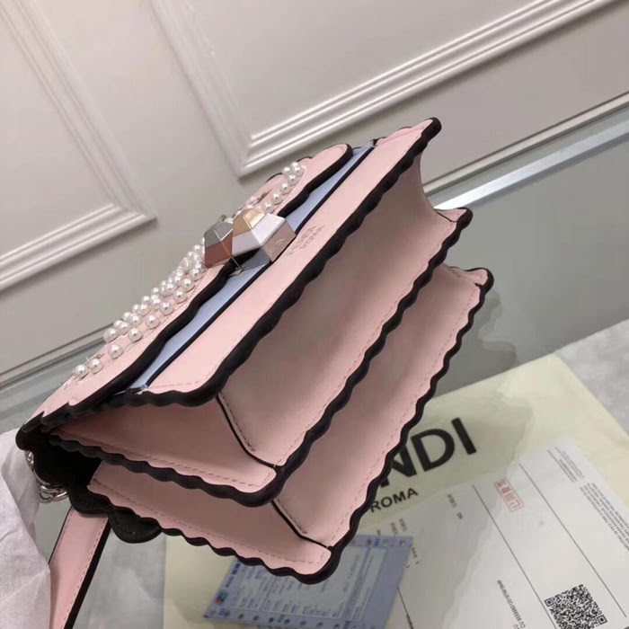 FENDI芬迪 2018早春新款 鑲嵌珍珠斜挎包 8815  fd1240