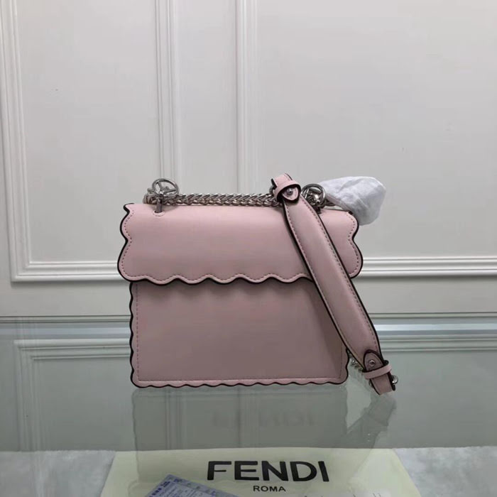 FENDI芬迪 2018早春新款 鑲嵌珍珠斜挎包 8815  fd1240