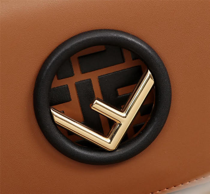FENDI芬迪 新款 KAN I LOGO 手袋 翻蓋手袋 可斜背或手拿  fd1259