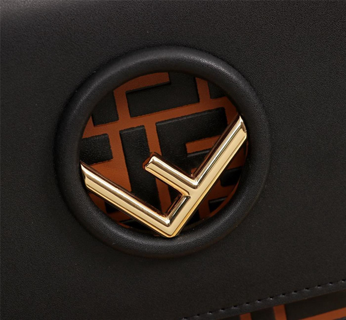 FENDI芬迪 新款 KAN I LOGO 手袋 翻蓋手袋 可斜背或手拿  fd1260