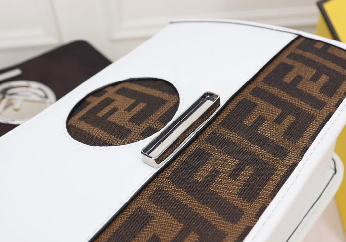 FENDI芬迪 最新系列 Kan I款0999 牛皮秋冬最新五金扣FENDI F LOGO  fd1289