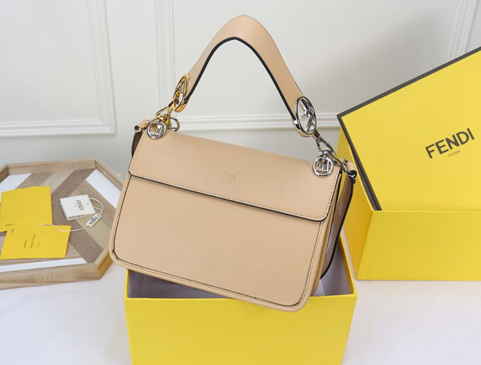 FENDI芬迪 最新系列 Kan I款0999 牛皮秋冬最新五金扣FENDI F LOGO  fd1290