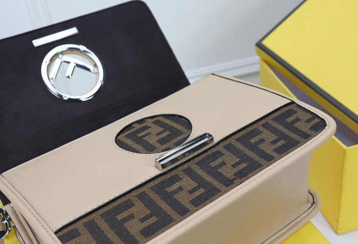 FENDI芬迪 最新系列 Kan I款0999 牛皮秋冬最新五金扣FENDI F LOGO  fd1290