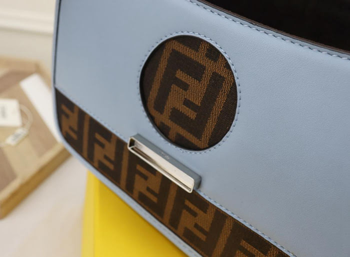 FENDI芬迪 最新系列 Kan I款0999 牛皮秋冬最新五金扣FENDI F LOGO  fd1293