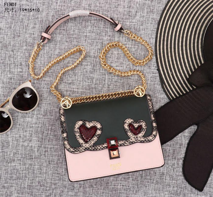 FENDI芬迪 小號Fendi 8809 2018春夏新款 情人節禮物 KAN I LOGO牛皮手袋  fd1300