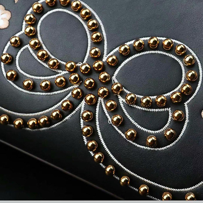 FENDI芬迪 New Fendi 18 秋冬走秀最新款 小型手提包 F0497012  fd1302