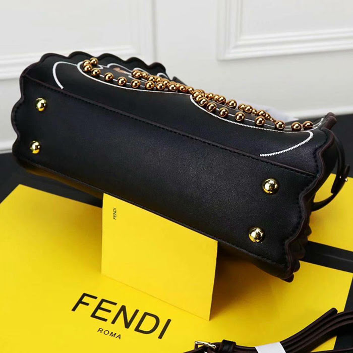 FENDI芬迪 New Fendi 18 秋冬走秀最新款 小型手提包 F0497012  fd1302