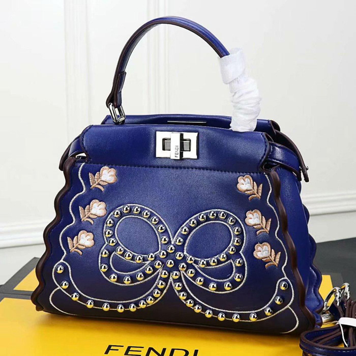 FENDI芬迪 New Fendi 18 秋冬走秀最新款 小型手提包 F0497012  fd1303