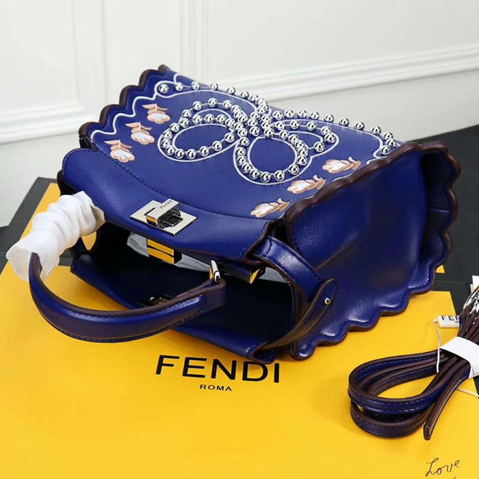 FENDI芬迪 New Fendi 18 秋冬走秀最新款 小型手提包 F0497012  fd1303