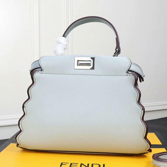 FENDI芬迪 New Fendi 18 秋冬走秀最新款 小型手提包 F0497012  fd1304