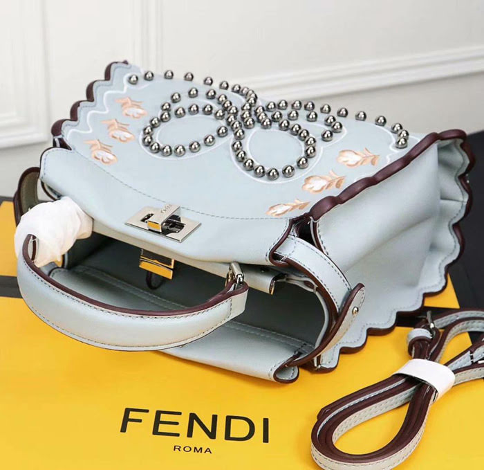 FENDI芬迪 New Fendi 18 秋冬走秀最新款 小型手提包 F0497012  fd1304