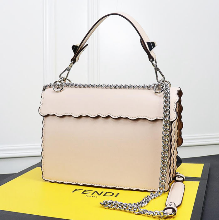 FENDI芬迪 大號 Fendi 2018秋冬新款 Kani翻蓋式手袋 可斜背亦可手提 088 091  fd1307
