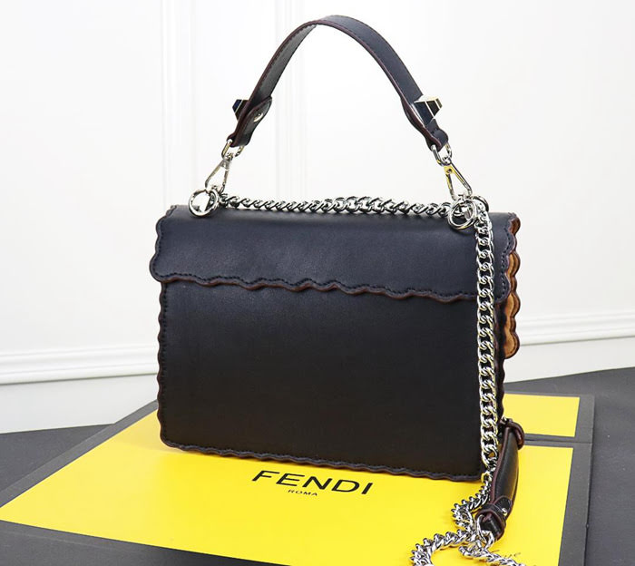 FENDI芬迪 大號 Fendi 2018秋冬新款 Kani翻蓋式手袋 可斜背亦可手提 088 091  fd1308