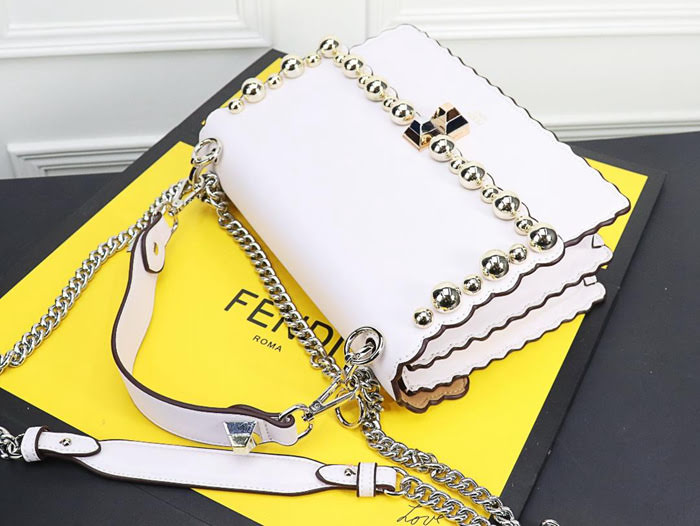 FENDI芬迪 大號 Fendi 2018秋冬新款 Kani翻蓋式手袋 可斜背亦可手提 088 091  fd1311