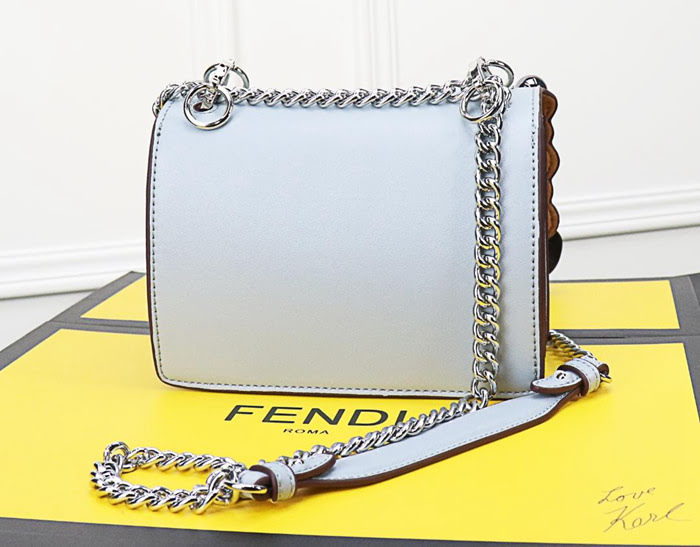 FENDI芬迪 小號 Fendi 2018秋冬新款 Kani翻蓋式手袋 可斜背亦可手提 088 081  fd1312