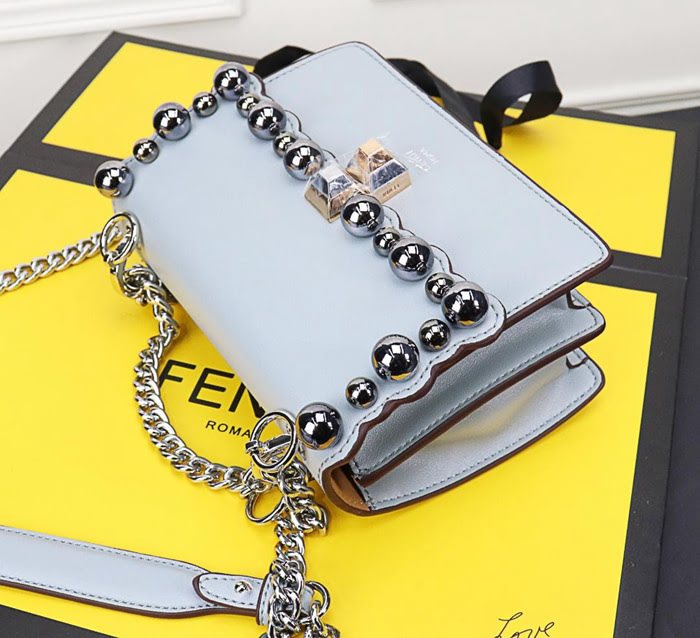 FENDI芬迪 小號 Fendi 2018秋冬新款 Kani翻蓋式手袋 可斜背亦可手提 088 081  fd1312