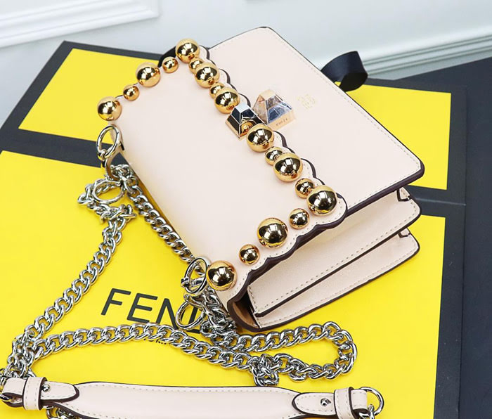 FENDI芬迪 小號 Fendi 2018秋冬新款 Kani翻蓋式手袋 可斜背亦可手提 088 081  fd1314