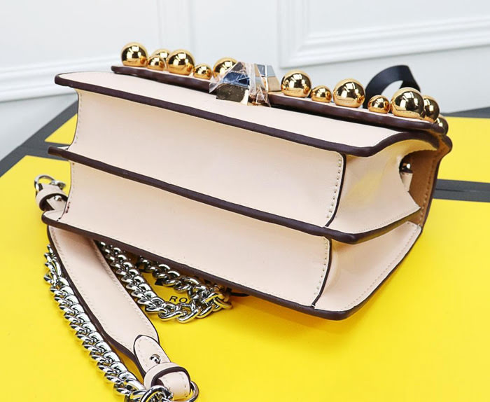 FENDI芬迪 小號 Fendi 2018秋冬新款 Kani翻蓋式手袋 可斜背亦可手提 088 081  fd1314