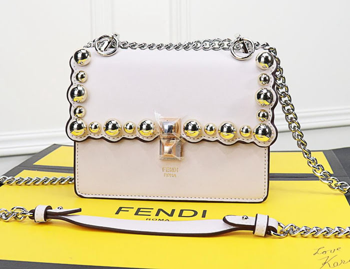 FENDI芬迪 小號 Fendi 2018秋冬新款 Kani翻蓋式手袋 可斜背亦可手提 088 081  fd1315
