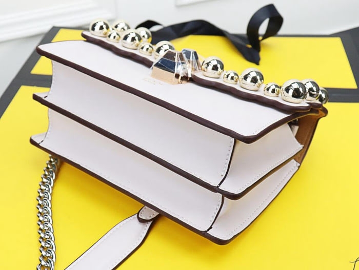 FENDI芬迪 小號 Fendi 2018秋冬新款 Kani翻蓋式手袋 可斜背亦可手提 088 081  fd1315