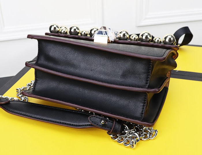 FENDI芬迪 小號 Fendi 2018秋冬新款 Kani翻蓋式手袋 可斜背亦可手提 088 081  fd1316