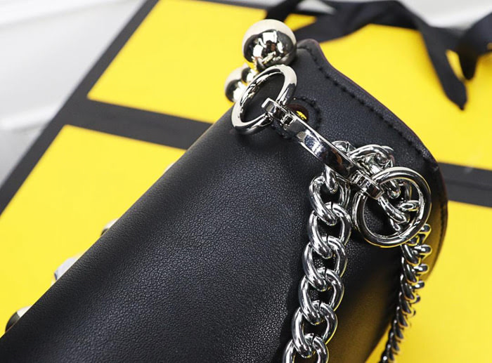 FENDI芬迪 小號 Fendi 2018秋冬新款 Kani翻蓋式手袋 可斜背亦可手提 088 081  fd1316