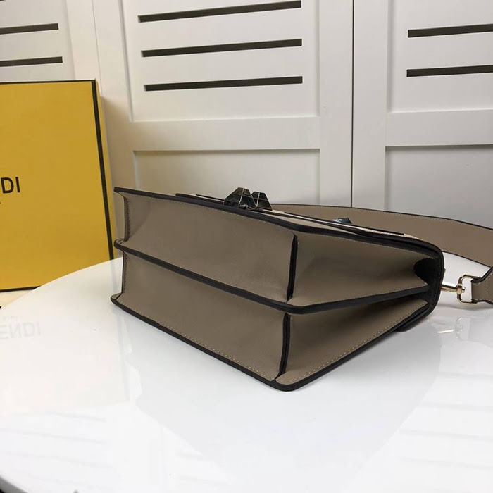 FENDI芬迪 新品大號 FEND時裝秀款 皮革手袋 斜挎手提包  fd1326