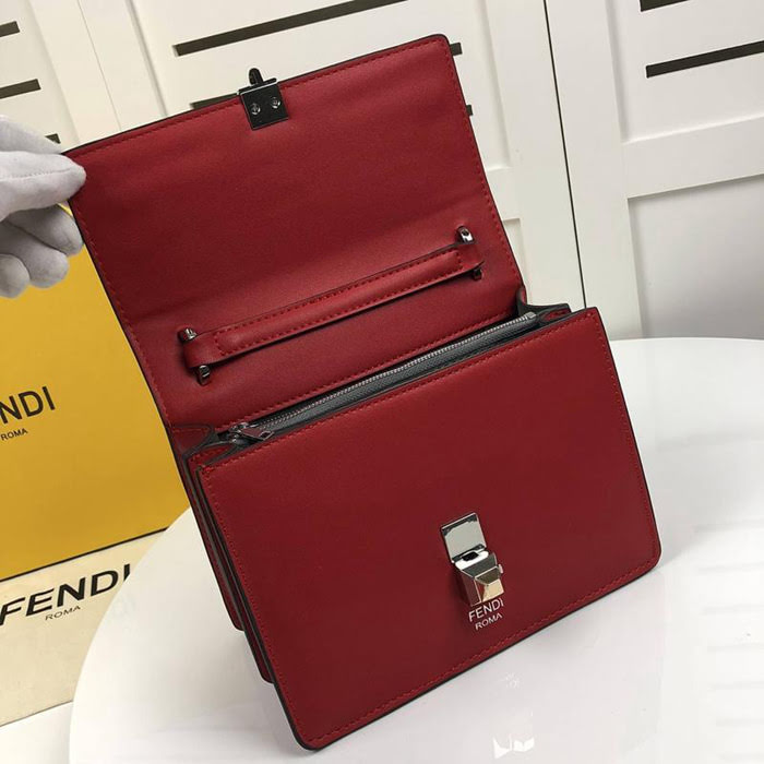 FENDI芬迪 新品小號 FEND時裝秀款 皮革手袋 斜挎手提包  fd1329