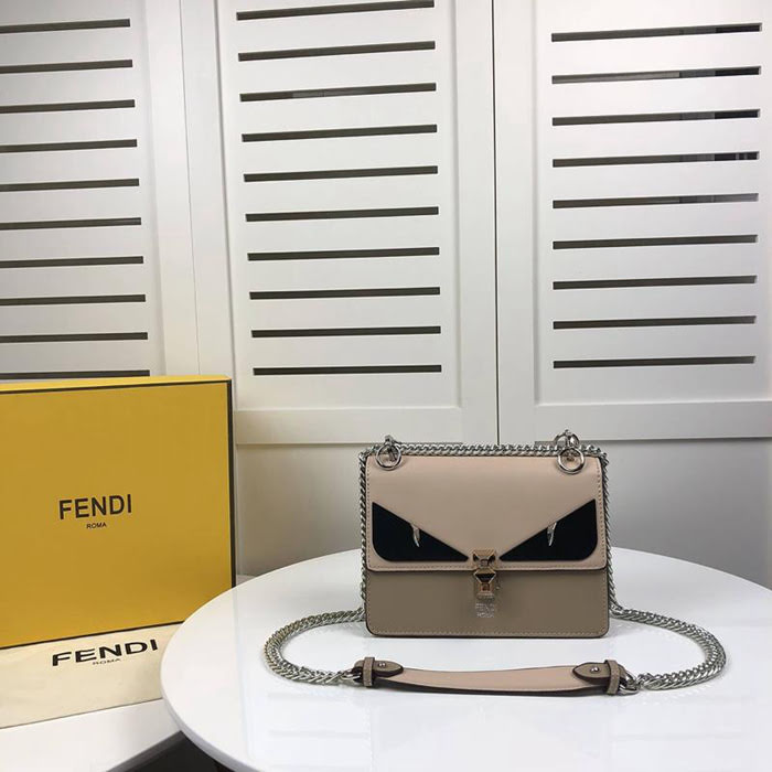 FENDI芬迪 新品小號 FEND時裝秀款 皮革手袋 斜挎手提包  fd1331