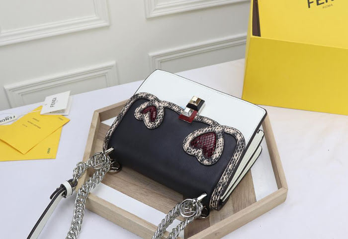 FENDI芬迪 小號 Fendi 8809 2018春夏新款 情人節禮物KAN I LOGO牛皮手袋 可斜背或手拿  fd1342