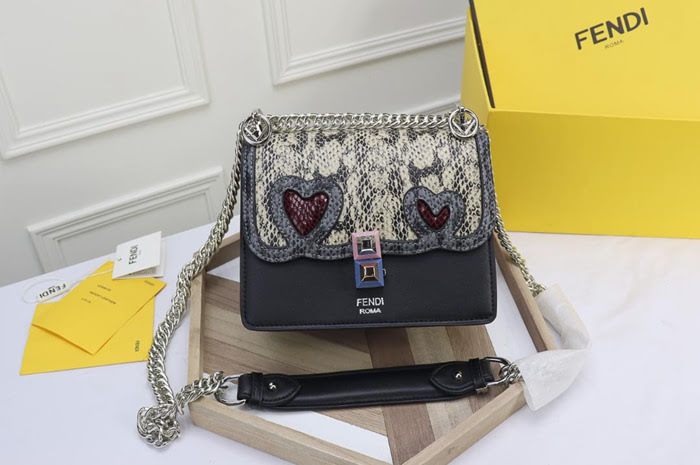 FENDI芬迪 小號 Fendi 8809 2018春夏新款 情人節禮物KAN I LOGO牛皮手袋 可斜背或手拿  fd1343