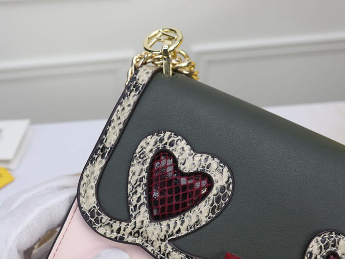 FENDI芬迪 小號 Fendi 8809 2018春夏新款 情人節禮物KAN I LOGO牛皮手袋 可斜背或手拿  fd1344