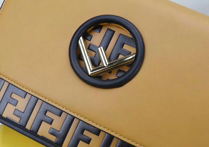 FENDI芬迪 獨家膠囊系列 FF Logo Mania 可肩背手提 8806壓印系列  fd1357
