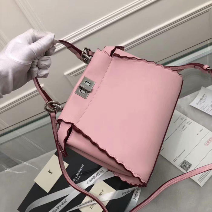 FENDI芬迪 最新款 火爆來襲 配以寶石和小牛皮花蕾 單手柄手提肩背包 015 fd1403