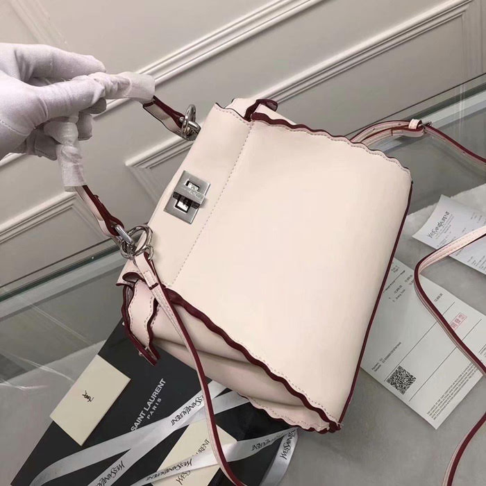 FENDI芬迪 最新款 火爆來襲 配以寶石和小牛皮花蕾 單手柄手提肩背包 015 fd1404