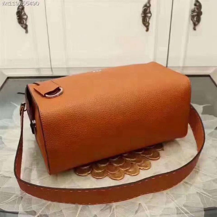 FENDI芬迪 春夏新款 Selleria系列 經典手工工藝 單手柄手提肩背包 fd1413