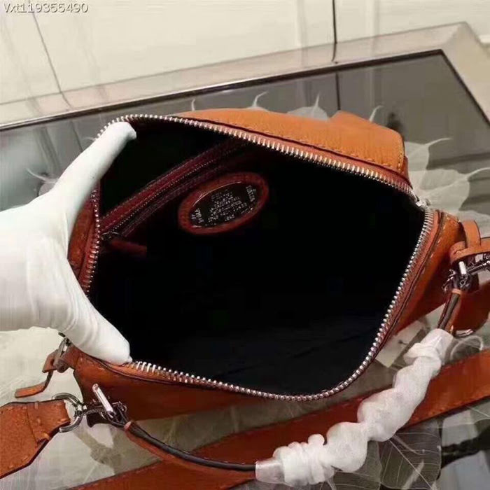 FENDI芬迪 春夏新款 Selleria系列 經典手工工藝 單手柄手提肩背包 fd1413